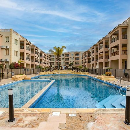 Sunny View - A Stunning Apartment With Private Rooftop Paphos Exterior photo