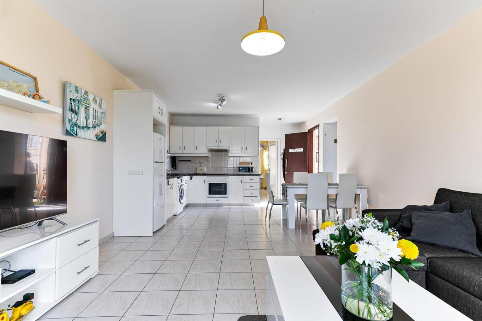 Sunny View - A Stunning Apartment With Private Rooftop Paphos Exterior photo