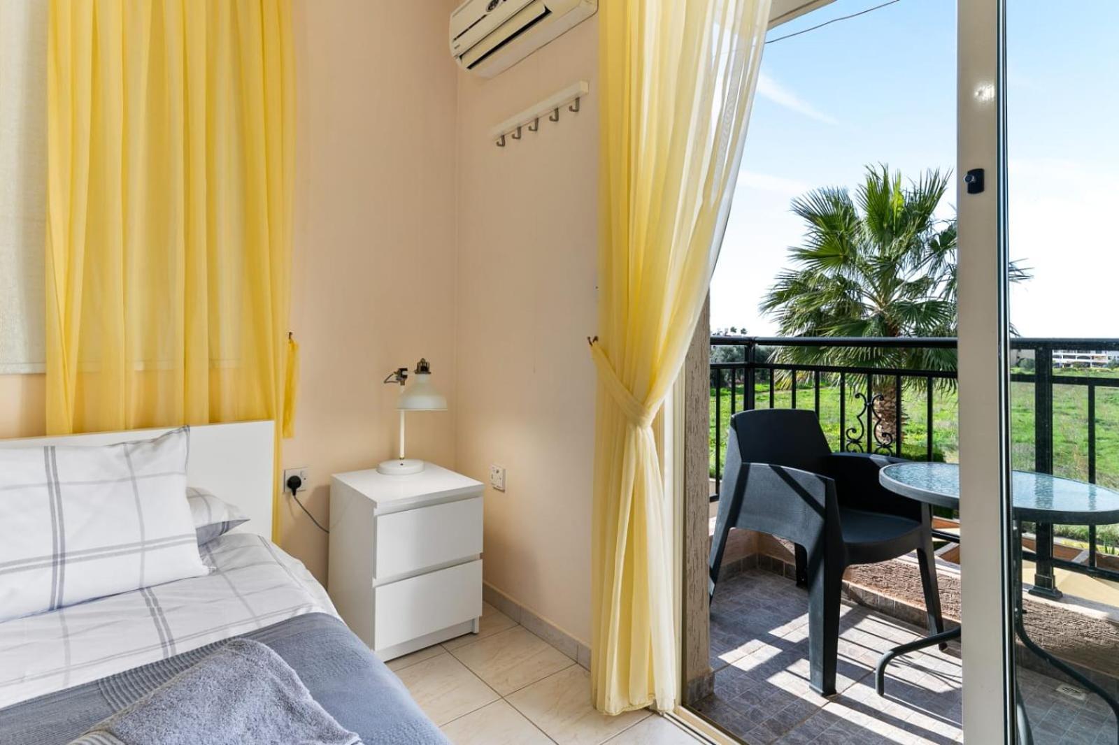 Sunny View - A Stunning Apartment With Private Rooftop Paphos Exterior photo