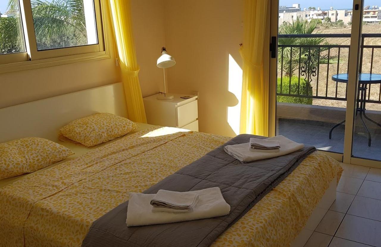 Sunny View - A Stunning Apartment With Private Rooftop Paphos Exterior photo